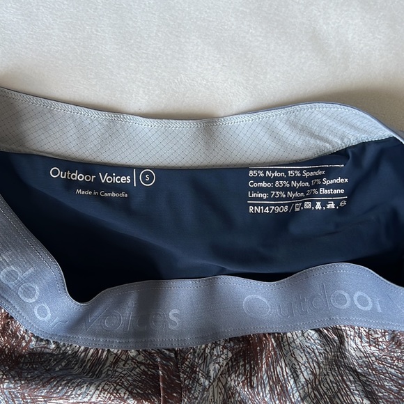 Outdoor Voices lightspeed run shorts - Picture 6 of 9